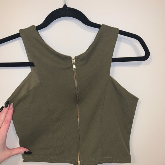 cropped tank top - Picture 2 of 3
